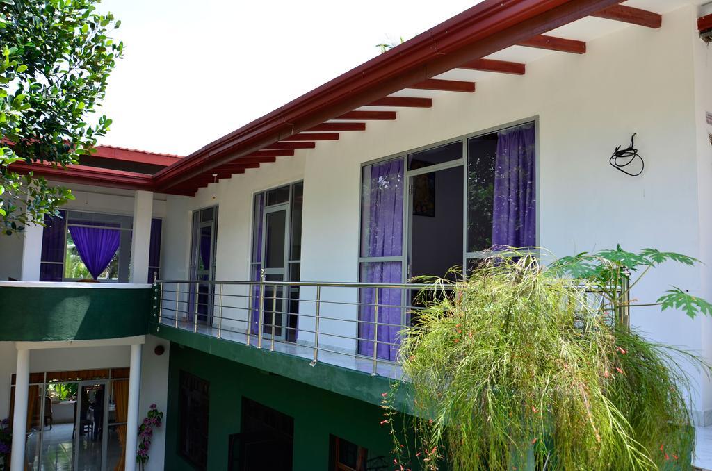 Evening Star Guest Inn Kandy Bagian luar foto