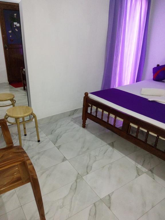 Evening Star Guest Inn Kandy Ruang foto