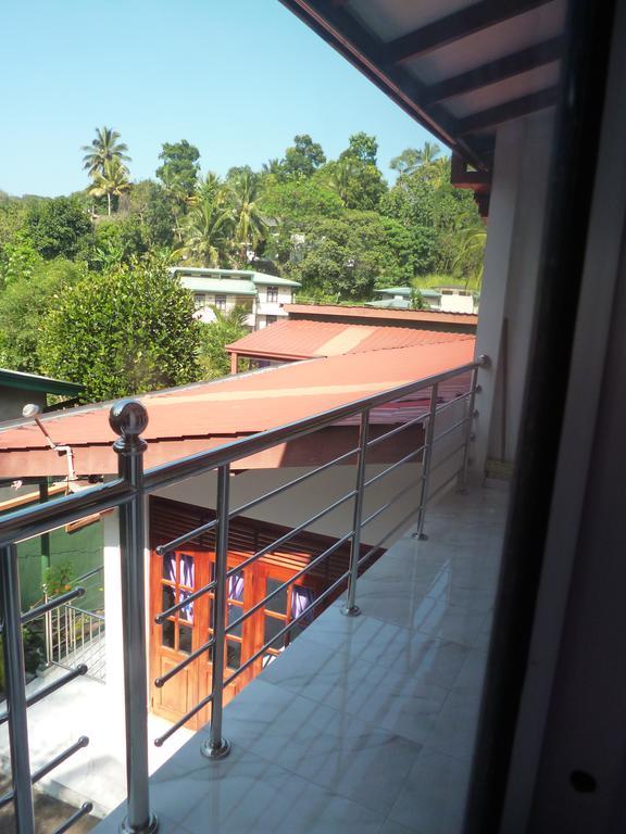 Evening Star Guest Inn Kandy Bagian luar foto